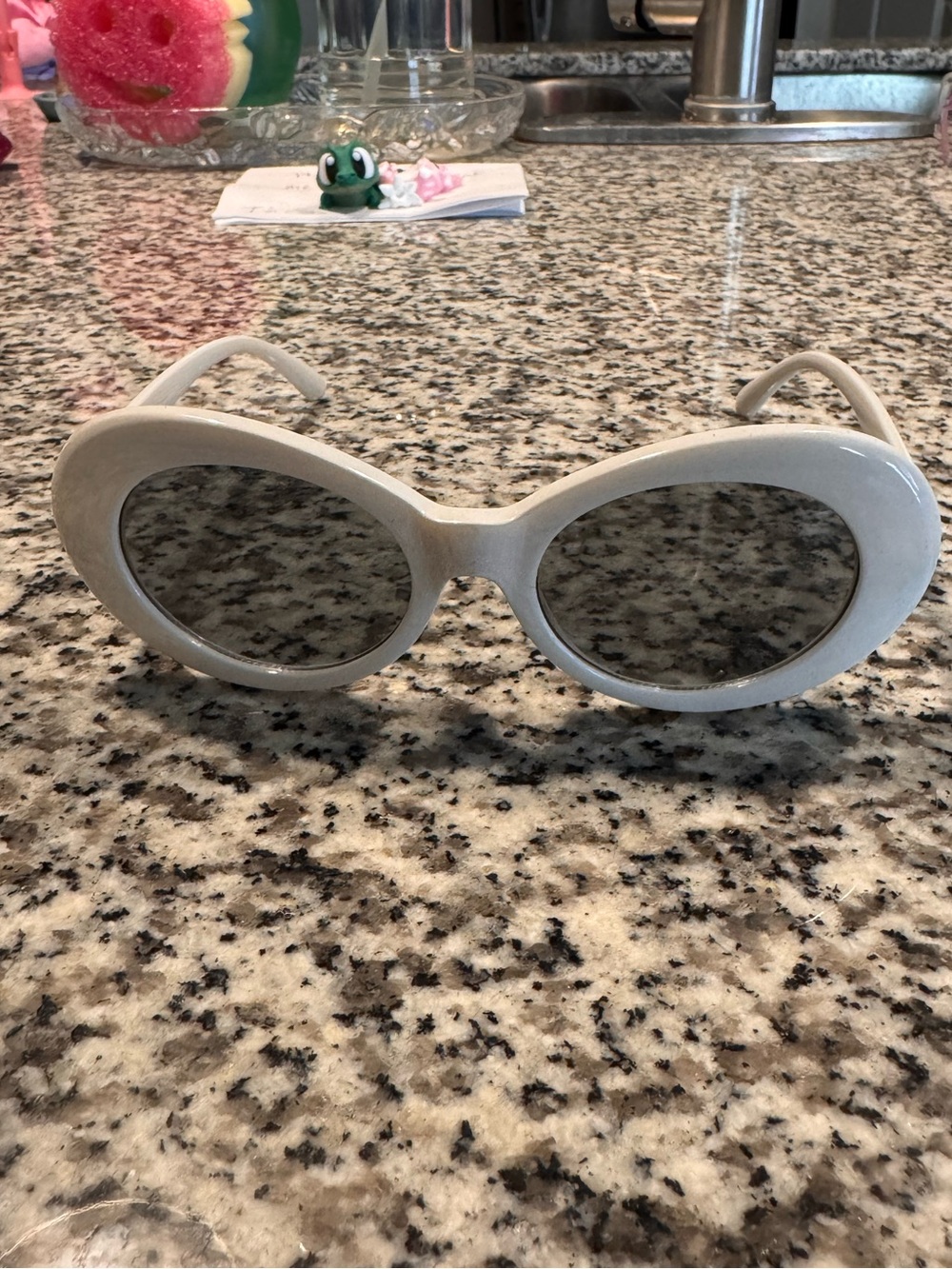 White Oval Retro Sunglasses - Women Accessories